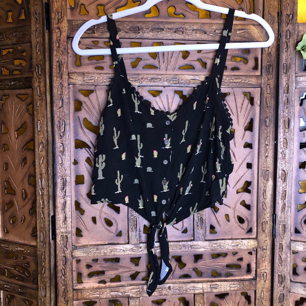 Crop top with cacti print. Size medium